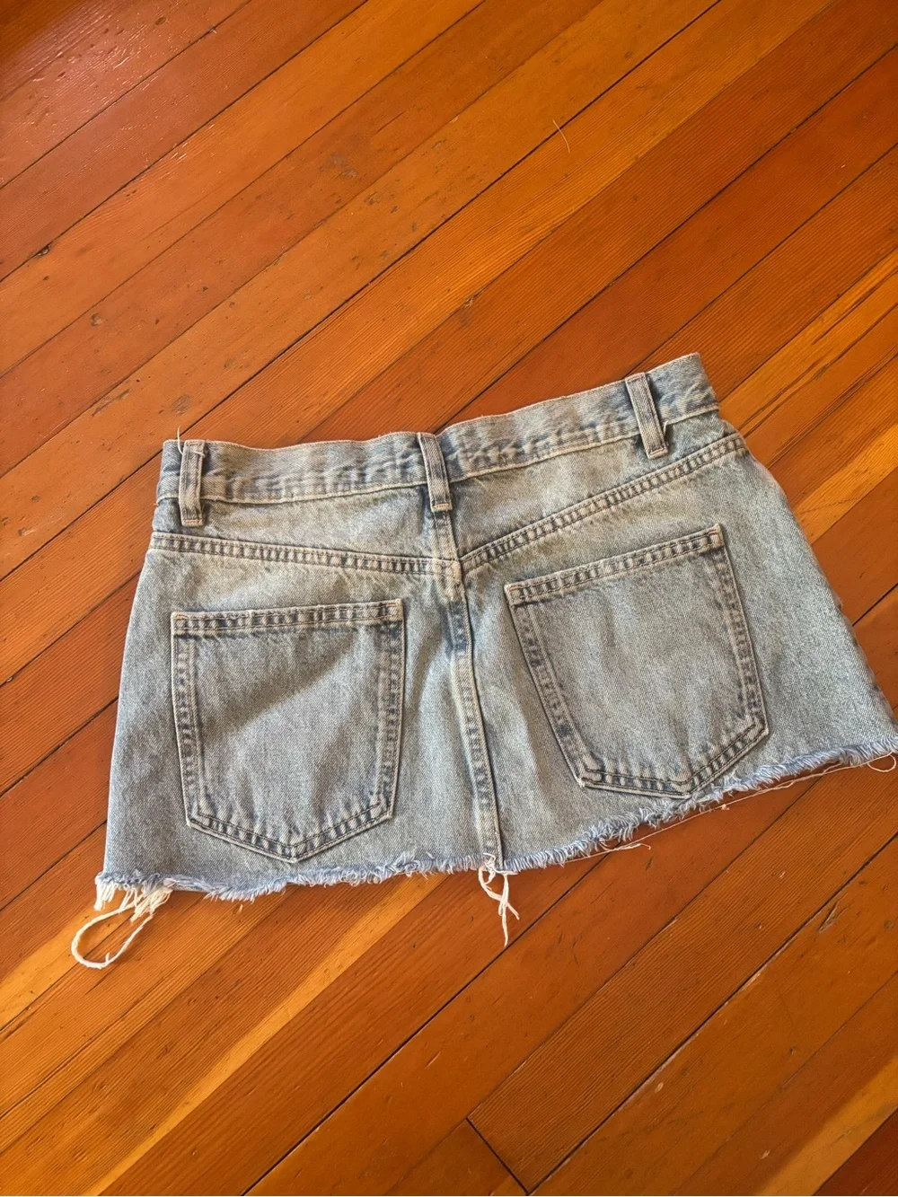 Zara Distressed Light Wash Denim Mini Skirt Raw Hem Medium 32” - Picture 3 of 5